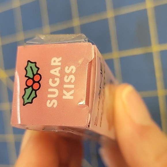 Hello Kitty Lip Sugar Kiss Gloss 8g NIP - Picture 2 of 3